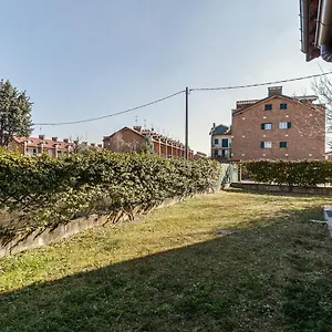 Le Quattro Stelle Cardano Al Campo